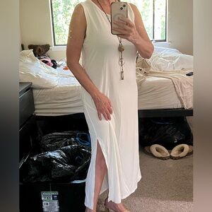 Lush Elegant White Sleeveless T-shirt Dress M